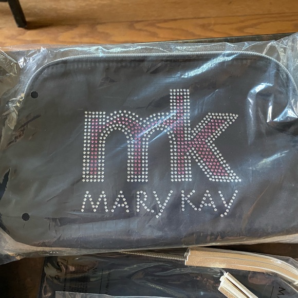Mary Kay make up bag lot - Picture 9 of 13